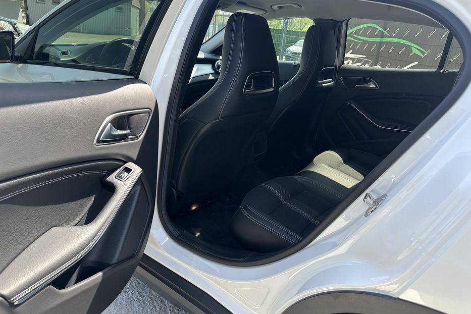Продам Mercedes-Benz GLA-Class 180 2019 года в Киеве