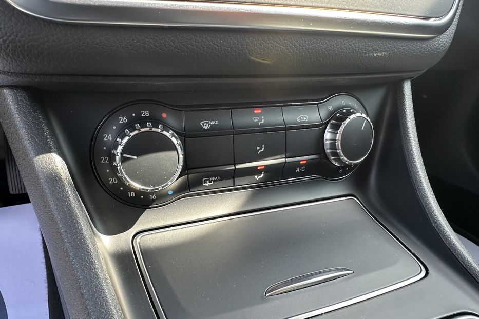 Продам Mercedes-Benz GLA-Class 180 2019 года в Киеве