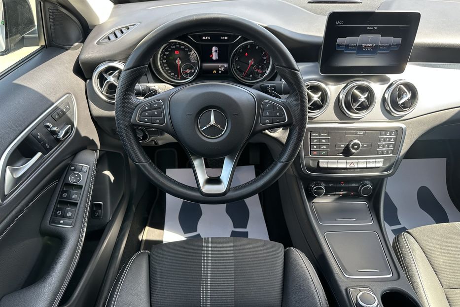 Продам Mercedes-Benz GLA-Class 180 2019 года в Киеве