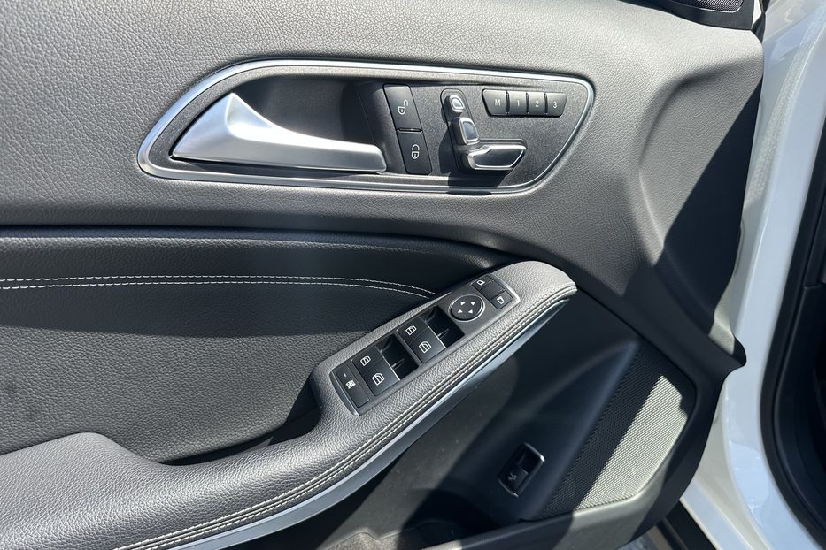 Продам Mercedes-Benz GLA-Class 180 2019 года в Киеве