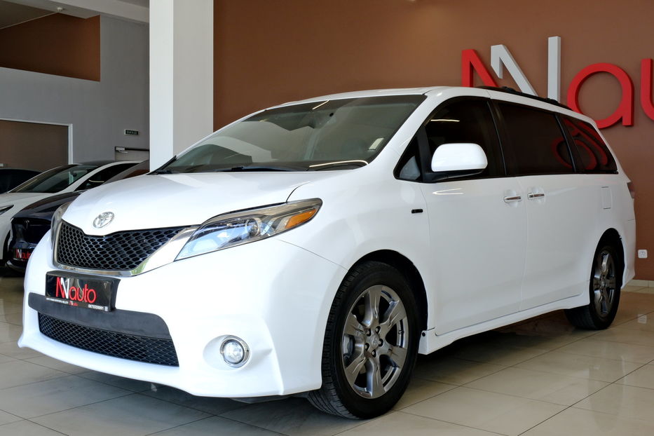 Продам Toyota Sienna 2017 года в Одессе