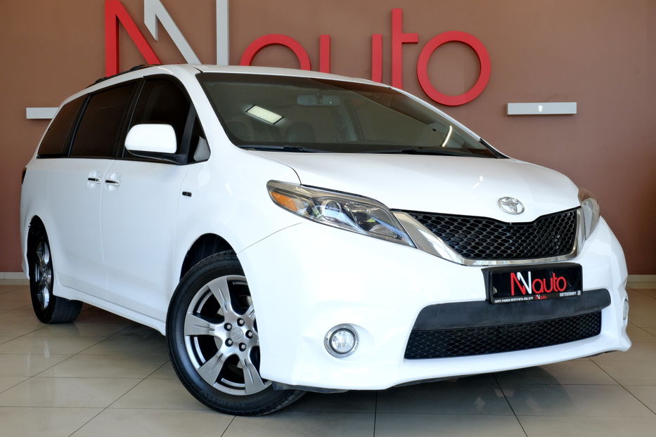 Продам Toyota Sienna 2017 года в Одессе