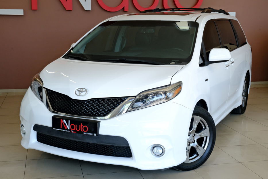 Продам Toyota Sienna 2017 года в Одессе