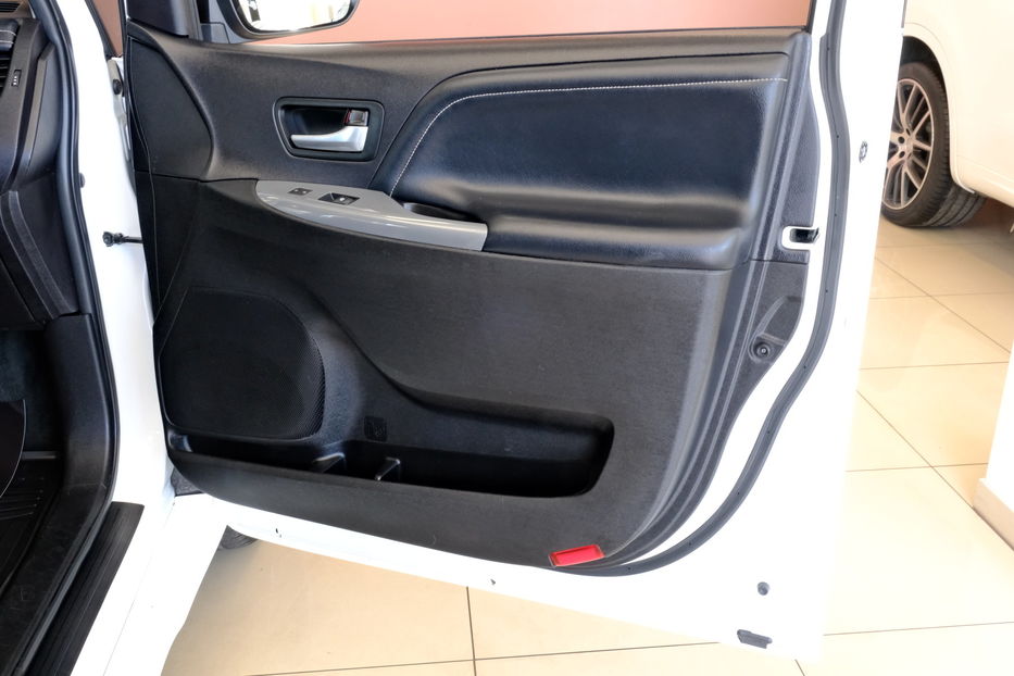 Продам Toyota Sienna 2017 года в Одессе