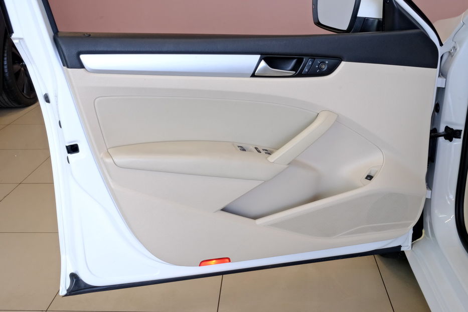 Продам Volkswagen Passat B7 NMS 2014 года в Одессе