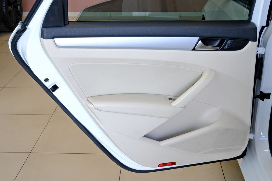 Продам Volkswagen Passat B7 NMS 2014 года в Одессе