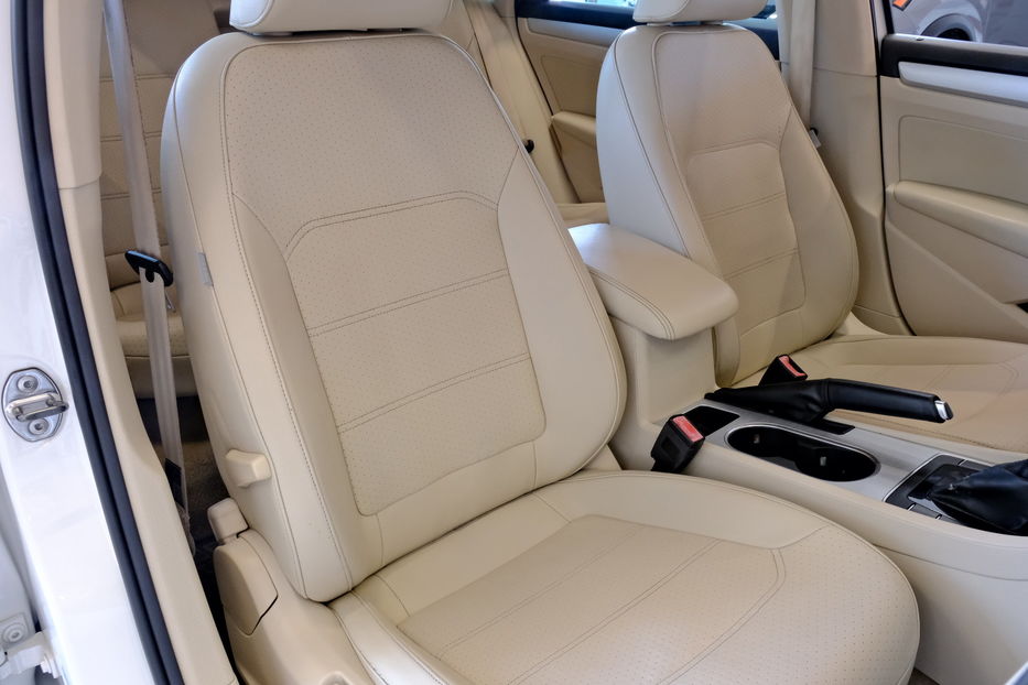 Продам Volkswagen Passat B7 NMS 2014 года в Одессе