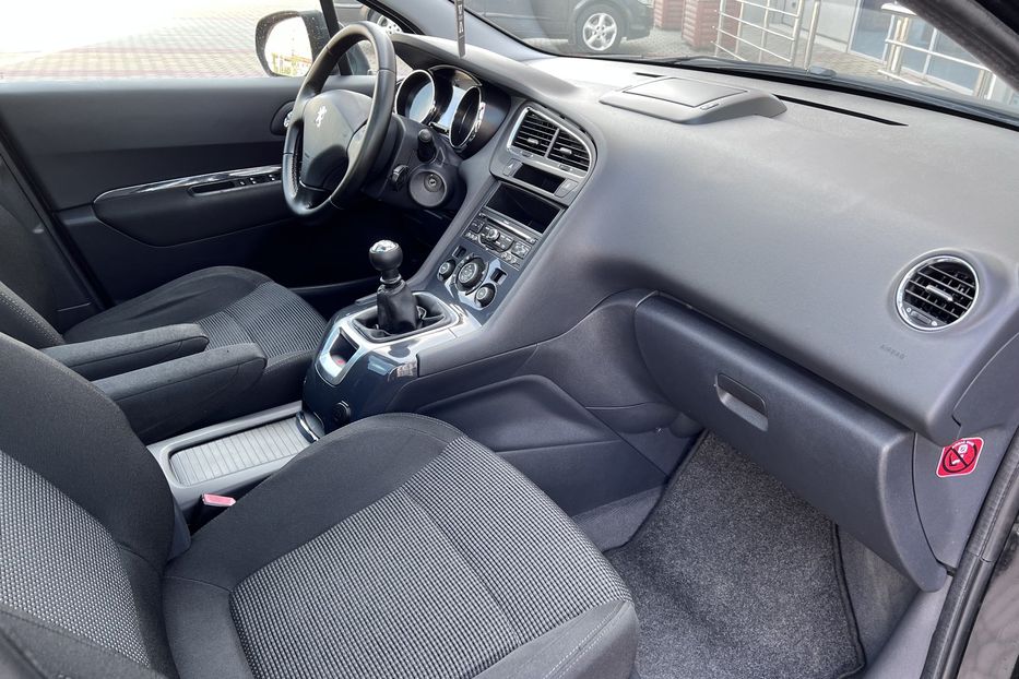 Продам Peugeot 5008 7mest PANORAMA R17 2010 года в Тернополе