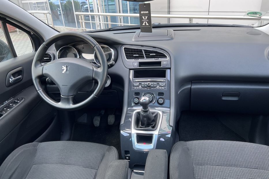 Продам Peugeot 5008 7mest PANORAMA R17 2010 года в Тернополе