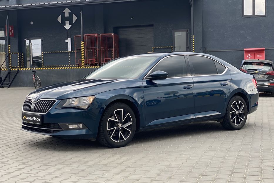 Продам Skoda Superb 2018 года в Луцке