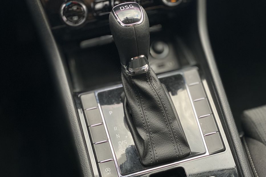 Продам Skoda Superb 2018 года в Луцке