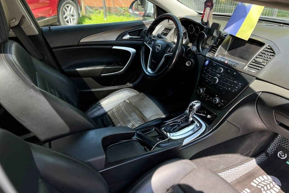 Продам Opel Insignia 2010 года в Черновцах