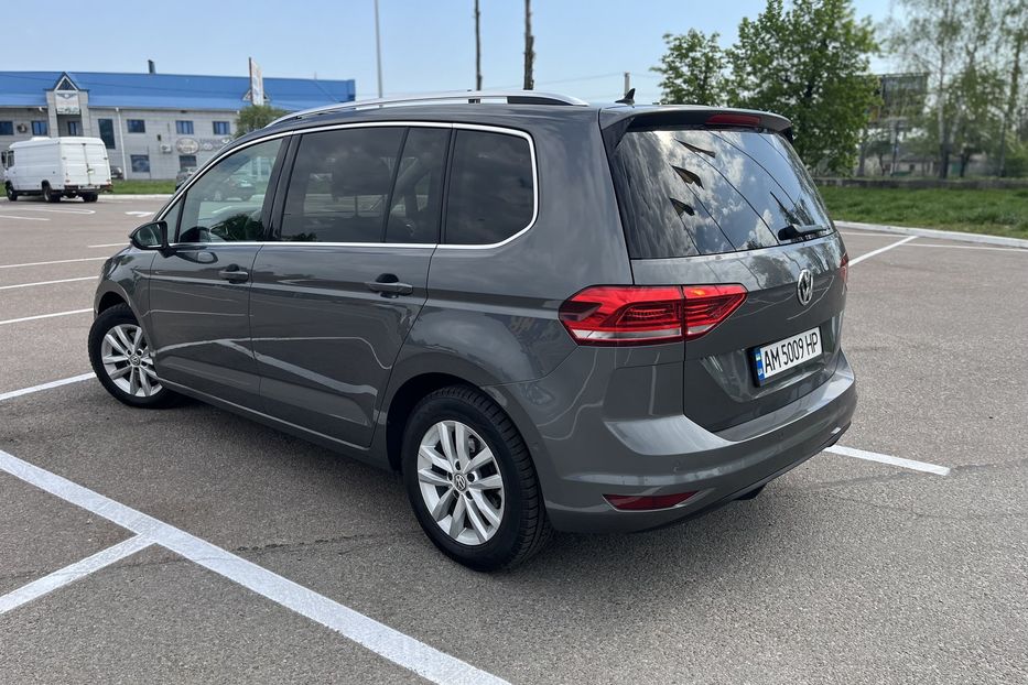 Продам Volkswagen Touran Highline 2017 года в Житомире