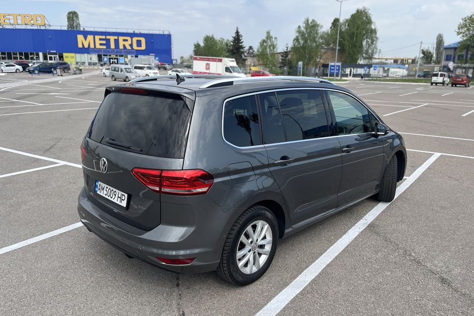 Продам Volkswagen Touran Highline 2017 года в Житомире