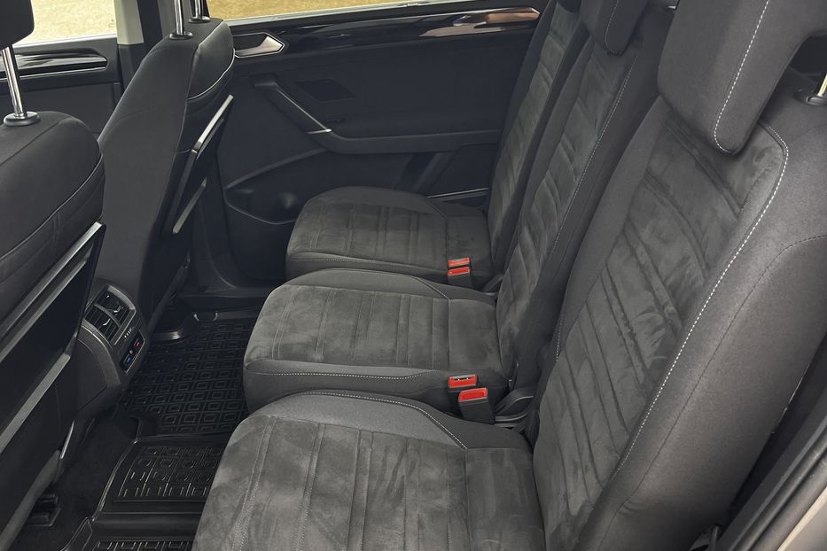 Продам Volkswagen Touran Highline 2017 года в Житомире
