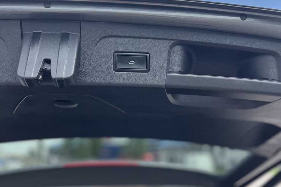 Продам Volkswagen Touran Highline 2017 года в Житомире
