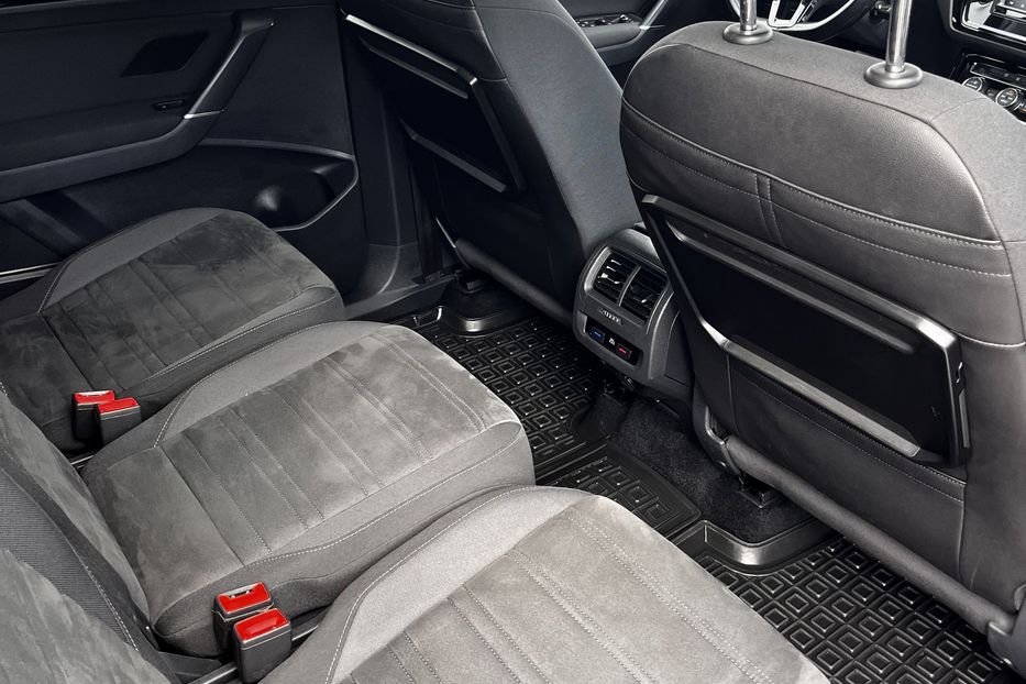 Продам Volkswagen Touran Highline 2017 года в Житомире