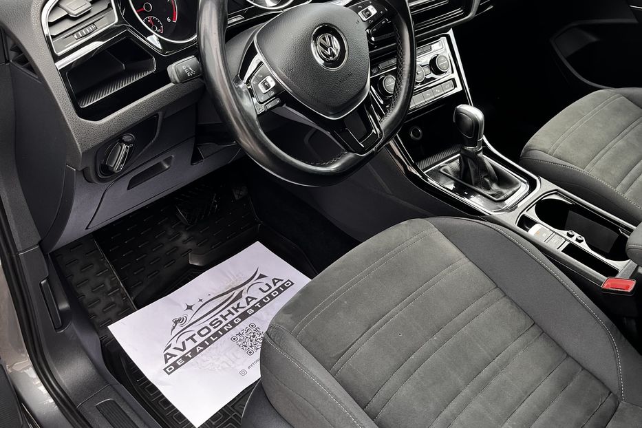 Продам Volkswagen Touran Highline 2017 года в Житомире