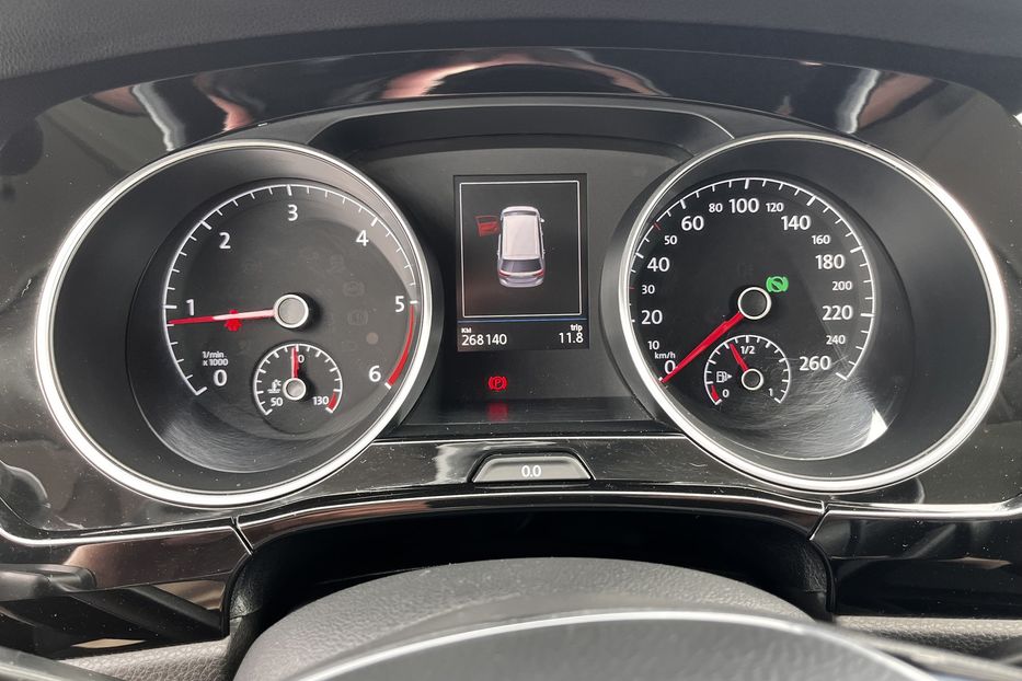 Продам Volkswagen Touran Highline 2017 года в Житомире