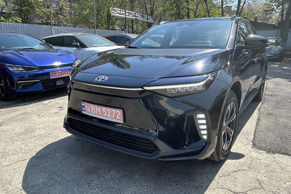Продам Toyota Rav 4 BZ4X 4 WD PR0+ 2023 года в Одессе