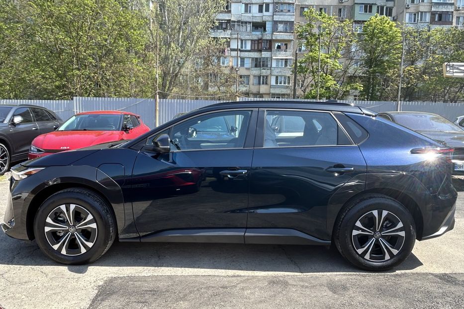 Продам Toyota Rav 4 BZ4X 4 WD PR0+ 2023 года в Одессе