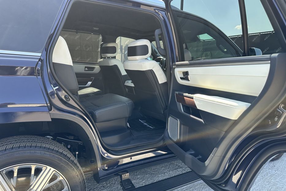 Продам Toyota Sequoia CAPSTONE  2023 года в Киеве