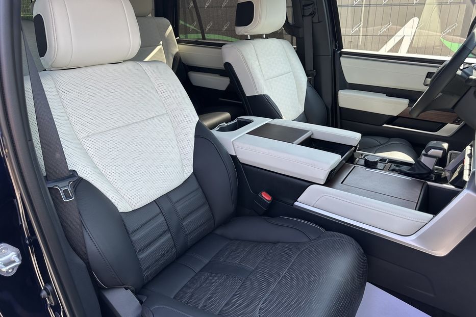 Продам Toyota Sequoia CAPSTONE  2023 года в Киеве
