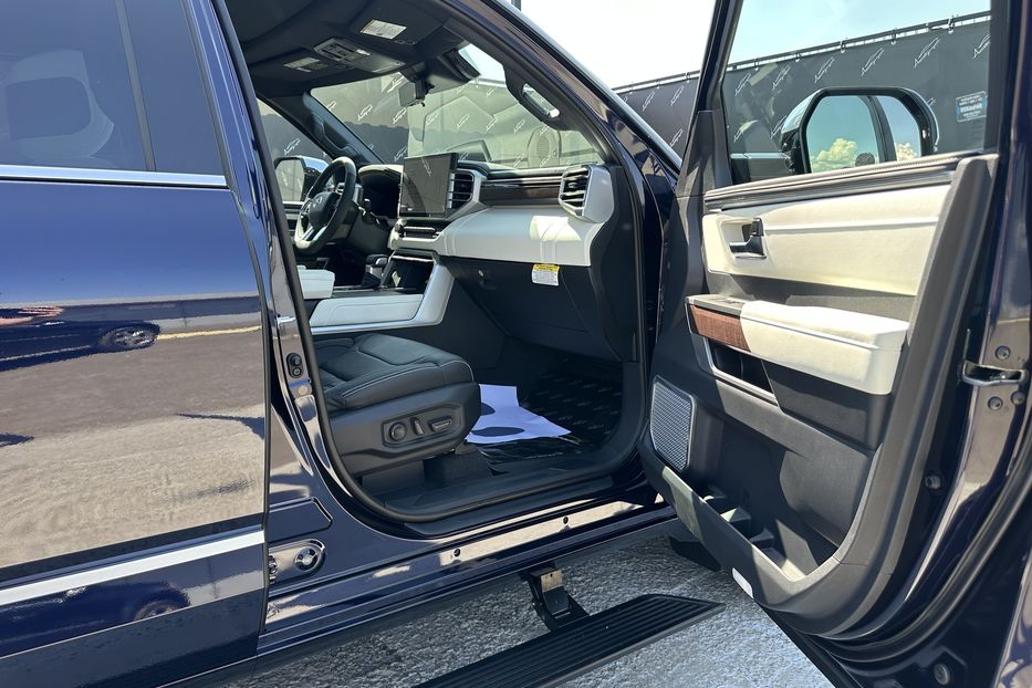 Продам Toyota Sequoia CAPSTONE  2023 года в Киеве
