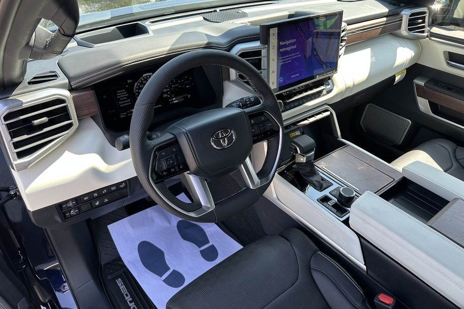 Продам Toyota Sequoia CAPSTONE  2023 года в Киеве
