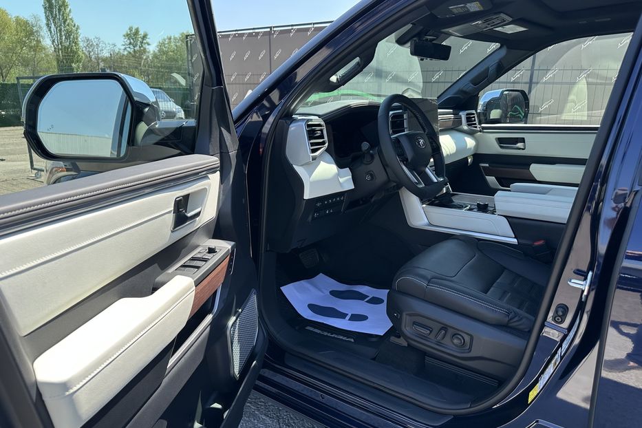 Продам Toyota Sequoia CAPSTONE  2023 года в Киеве
