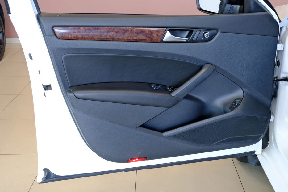 Продам Volkswagen Passat B7 NMS 2014 года в Одессе