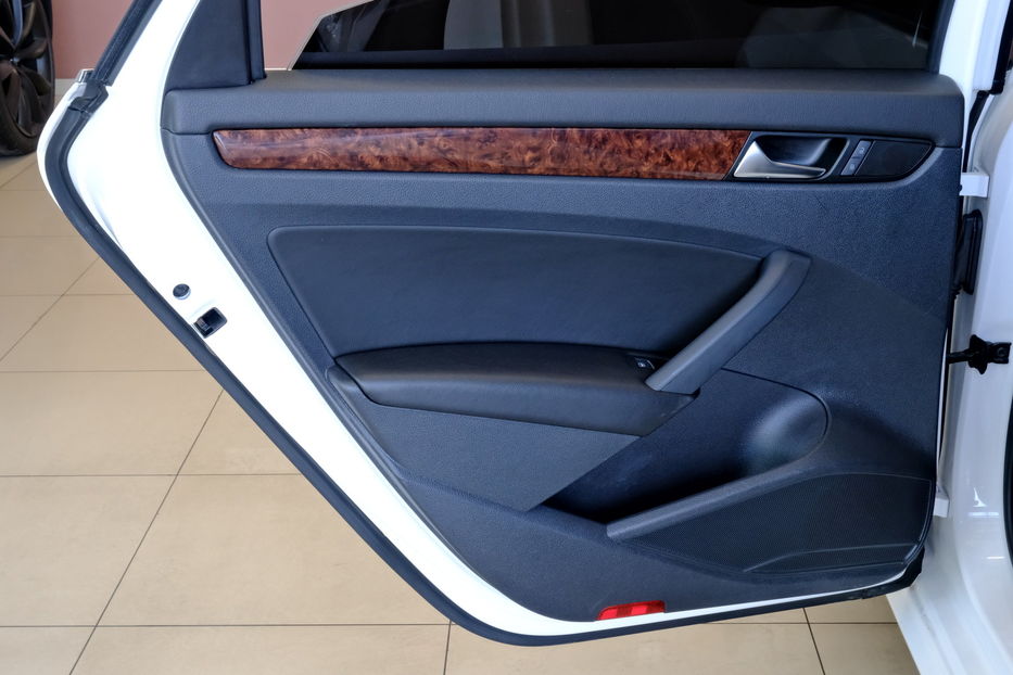 Продам Volkswagen Passat B7 NMS 2014 года в Одессе