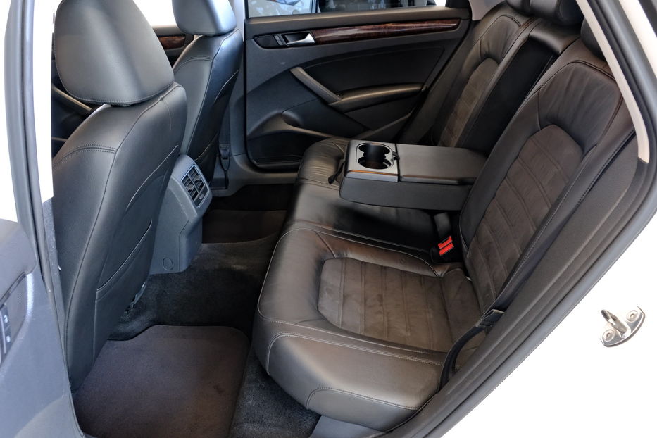 Продам Volkswagen Passat B7 NMS 2014 года в Одессе