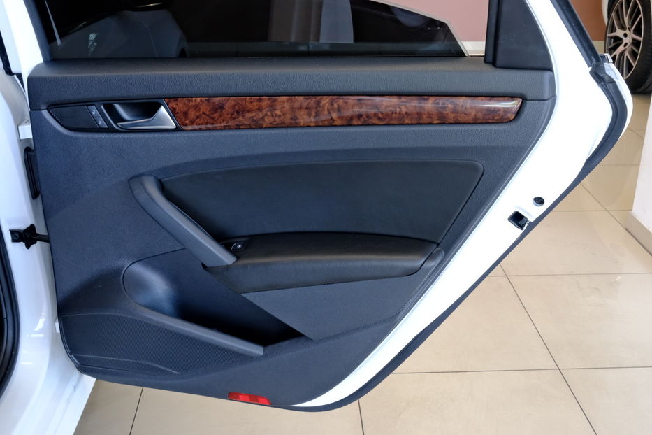 Продам Volkswagen Passat B7 NMS 2014 года в Одессе