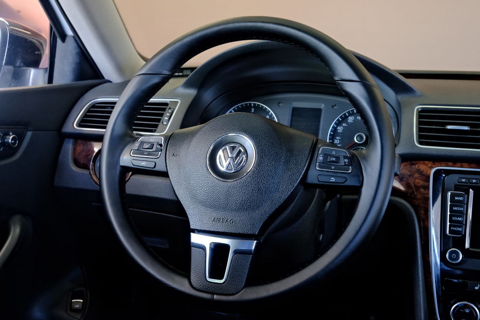 Продам Volkswagen Passat B7 NMS 2014 года в Одессе