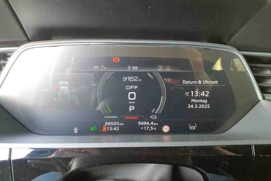 Продам Audi E-Tron  55 Sportback S Line Black  2022 года в Львове