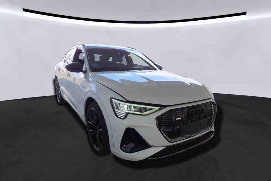 Продам Audi E-Tron  55 Sportback S Line Black  2022 года в Львове