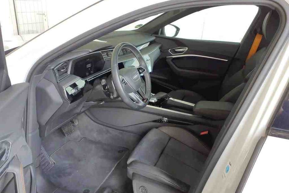 Продам Audi E-Tron  55 Sportback S Line Black  2022 года в Львове