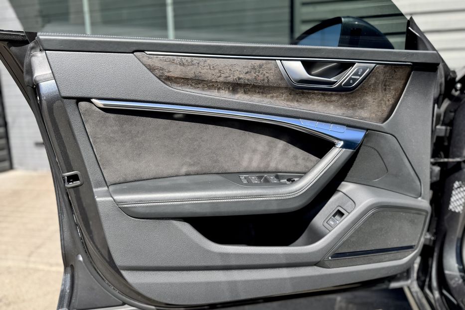 Продам Audi A7 55 TFSI S-Line Quattro  2019 года в Киеве