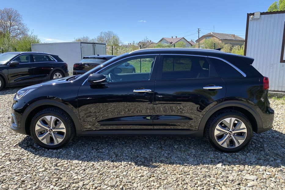 Продам Kia Niro 64kWhМакс.Prestige. РЕЗЕРВ. 2020 года в Львове