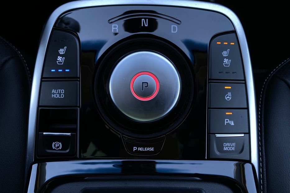 Продам Kia Niro 64kWhМакс.Prestige. РЕЗЕРВ. 2020 года в Львове