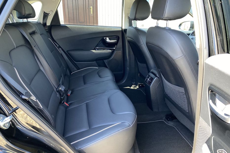 Продам Kia Niro 64kWhМакс.Prestige. РЕЗЕРВ. 2020 года в Львове
