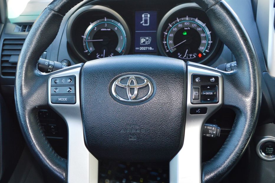 Продам Toyota Land Cruiser Prado 2012 года в Одессе