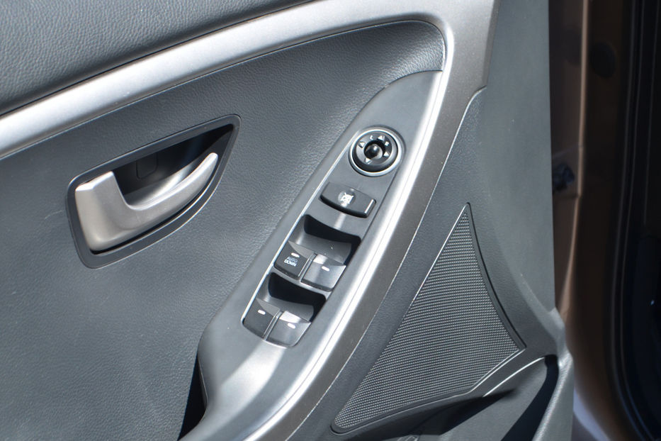 Продам Hyundai i30  2012 года в Киеве