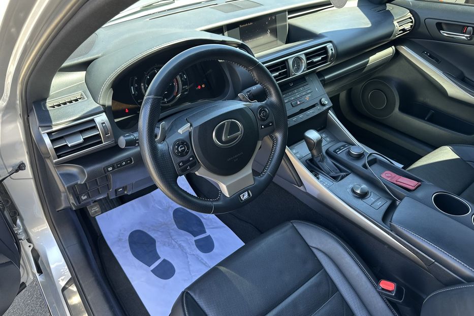 Продам Lexus IS 250 Fsport 2015 года в Киеве