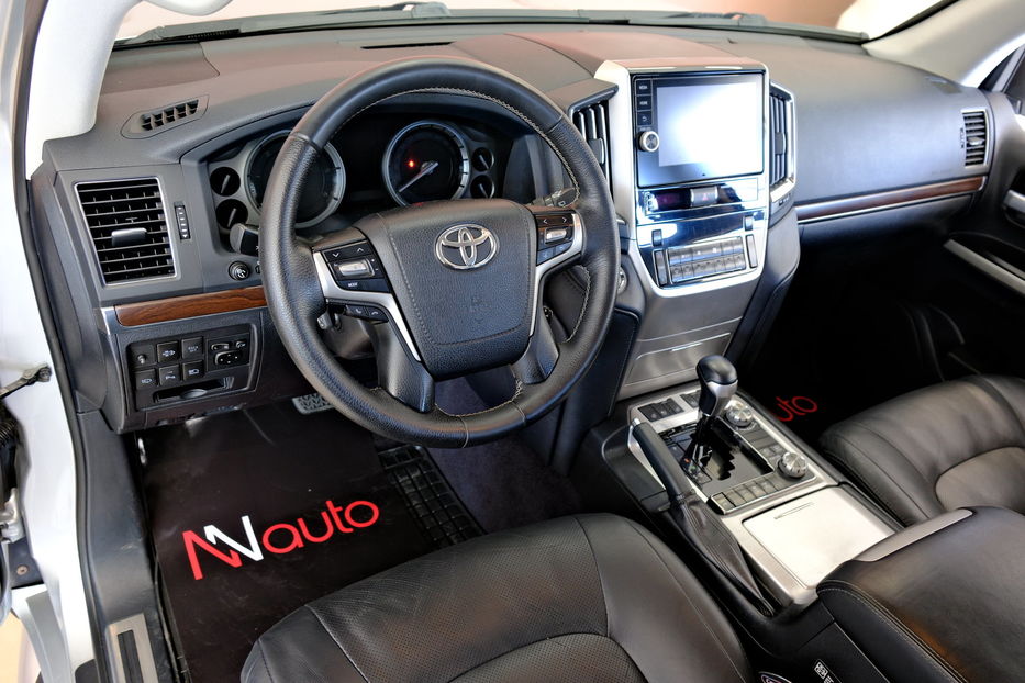 Продам Toyota Land Cruiser 200 2018 года в Одессе