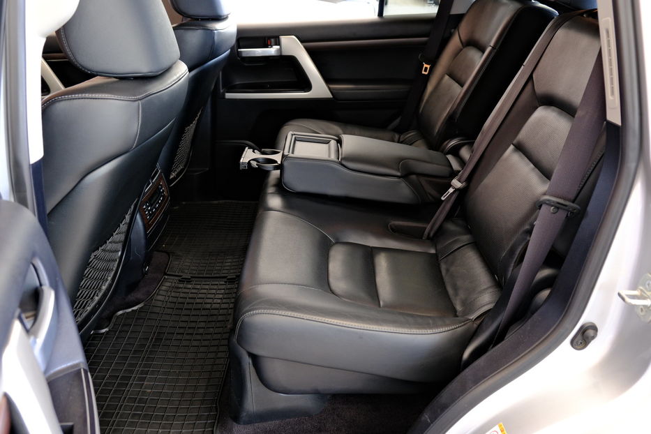 Продам Toyota Land Cruiser 200 2018 года в Одессе