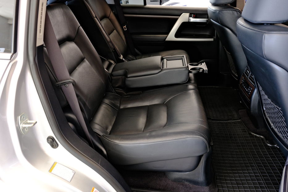 Продам Toyota Land Cruiser 200 2018 года в Одессе