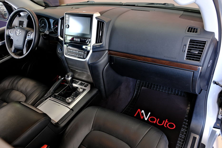 Продам Toyota Land Cruiser 200 2018 года в Одессе