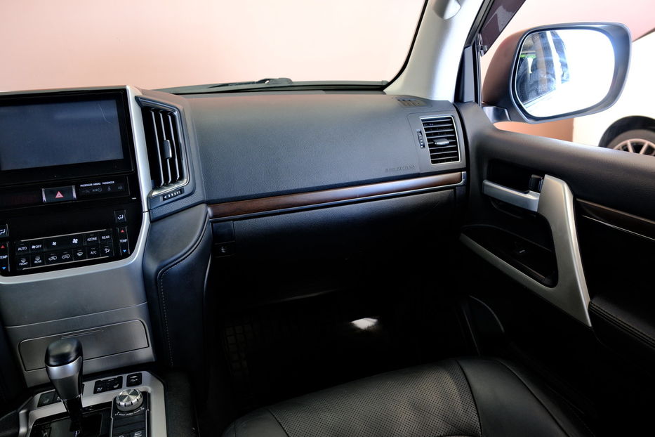 Продам Toyota Land Cruiser 200 2018 года в Одессе